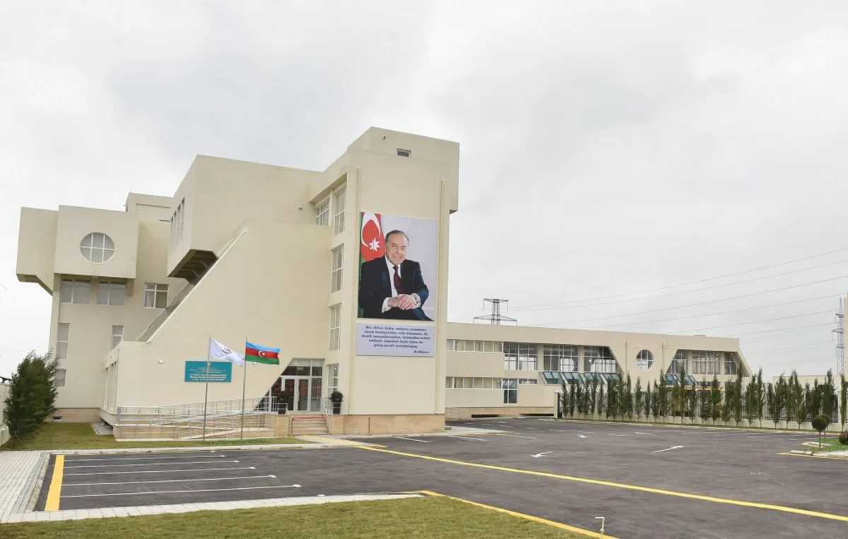 Prezident İlham Əliyev Zabratda əlillər üçün sosial reabilitasiya mərkəzlərinin və sığınacaqların açılışında iştirak edib - YENİLƏNİB