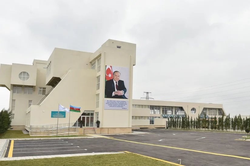 Prezident İlham Əliyev Zabratda əlillər üçün sosial reabilitasiya mərkəzlərinin və sığınacaqların açılışında iştirak edib - YENİLƏNİB