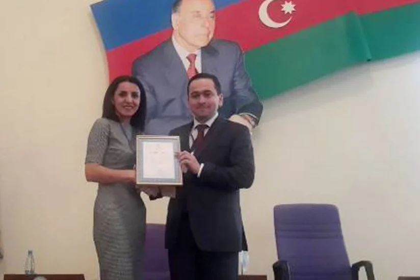 Təhsil Nazirliyi BDU-nun mətbuat xidmətinin rəhbərini diplomla təltif edib