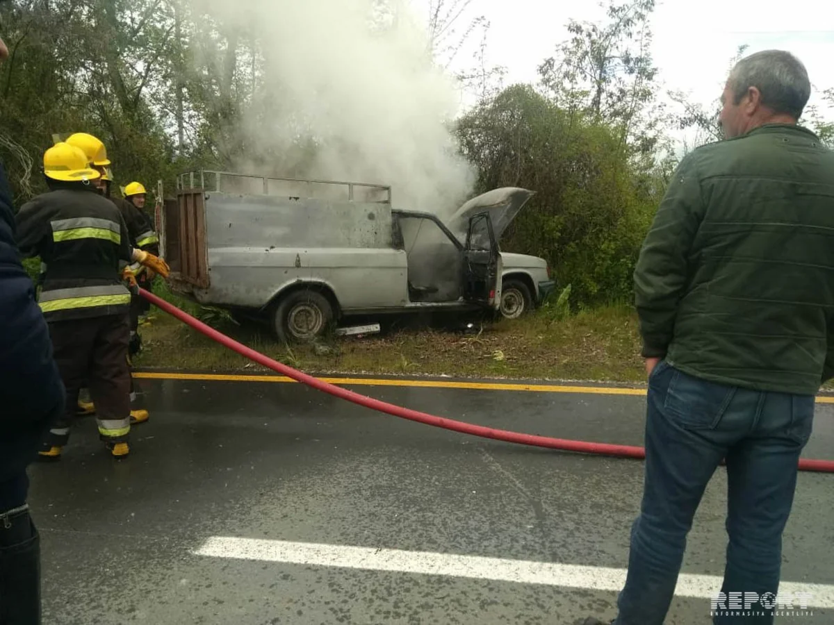 Qaxda avtomobil yanıb - FOTO - VİDEO - YENİLƏNİB