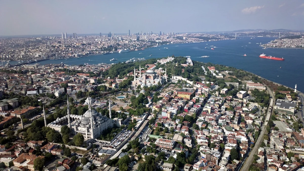 Türkiyədə fövqəladə vəziyyətlə əlaqədar bəzi qadağalar qoyula bilər - SİYAHI