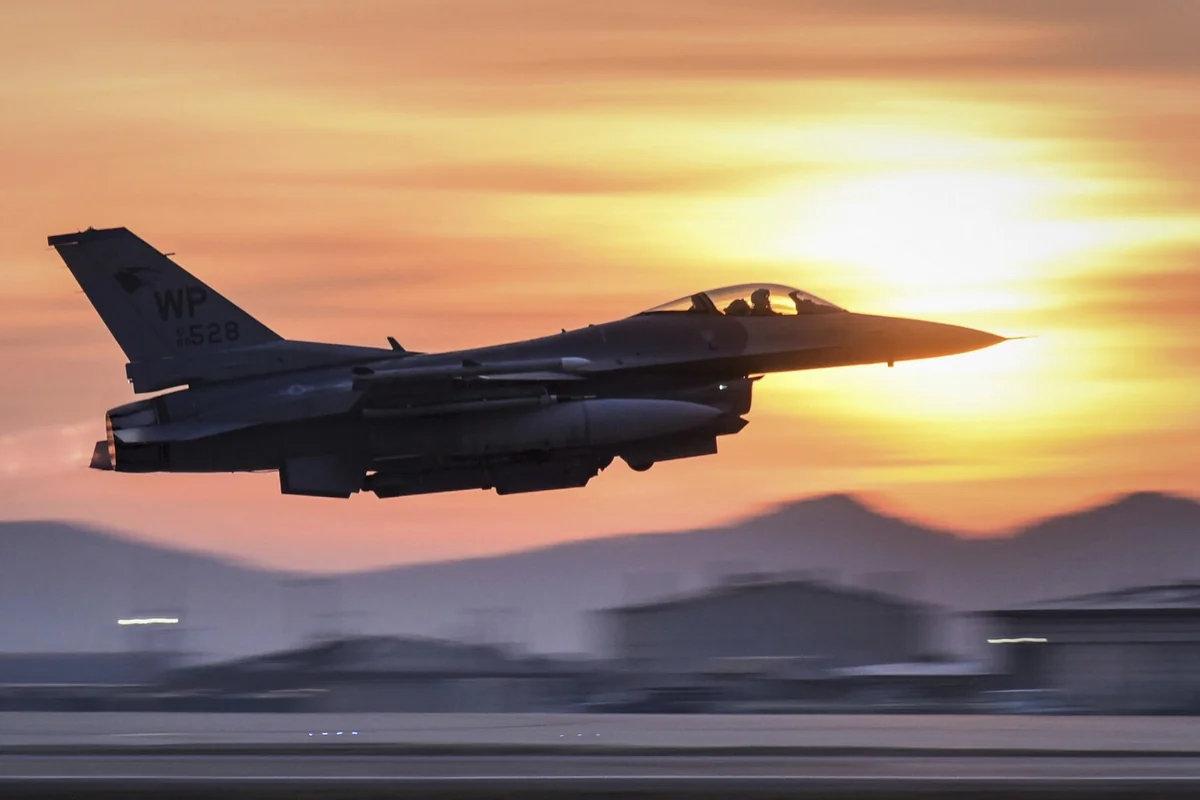 US may hand over F-16s to Ukraine before conflict over - White House