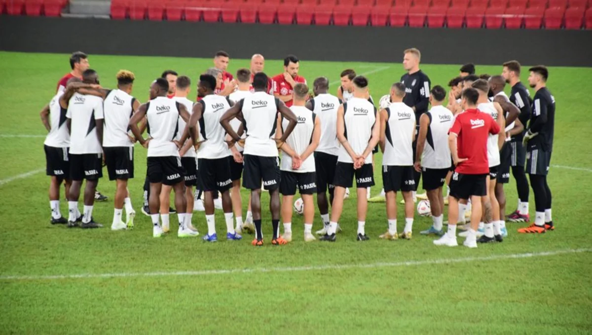 Azərbaycan millisinin sabiq futbolçusu “Beşiktaş”ın “Neftçi” ilə oyunlar üçün iştirak ərizəsinə salınıb