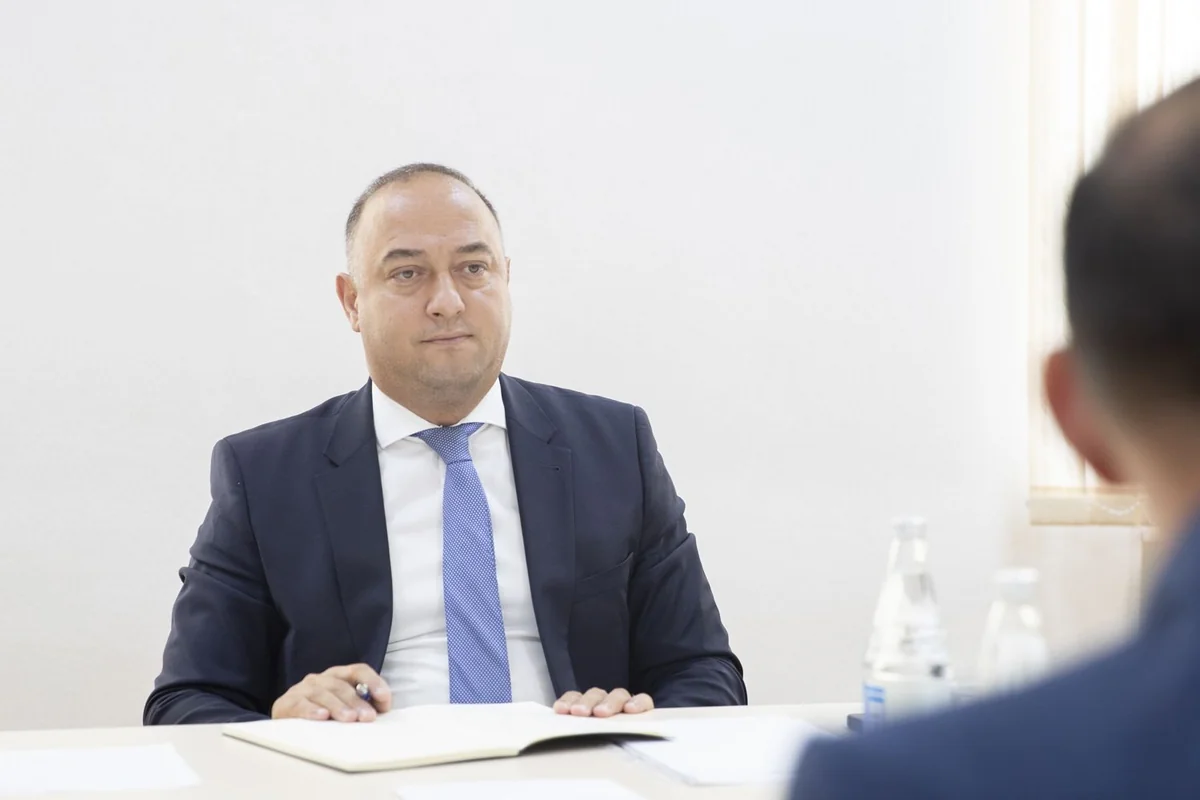 Nazirlik rəsmisi: Fermerlərə göstərilən xidmətlərin modernləşdirilməsinə xüsusi diqqət yetirilir
