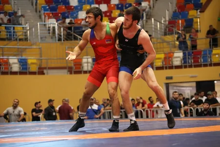Azərbaycan güləşçiləri xatirə turnirində 5 medal qazanıblar