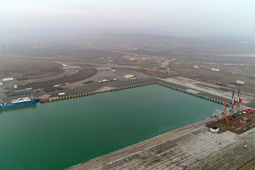 Bakı Limanında yeni terminallar tikiləcək