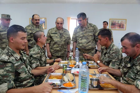 Baş nazirin müavini və müdafiə naziri cəbhəboyu zonada olub