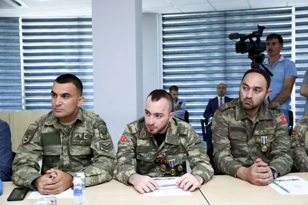 Bir qrup Vətən müharibəsi qazisi ilə növbəti görüş olub