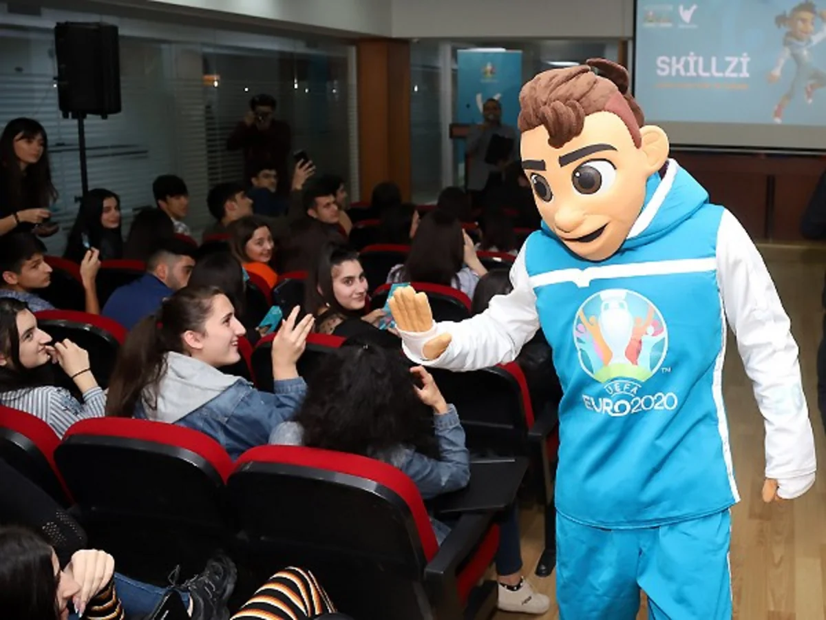 AVRO-2020: Azərbaycan Universitetinin tələbə və müəllim heyəti ilə görüş olub