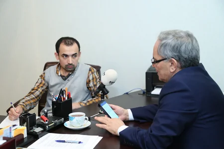Əflatun Amaşov: “İstərdik ki, saytlarda çalışan yaradıcı əməkdaşlar ədəbi dil üzrə attestasiyadan keçsinlər” - MÜSAHİBƏ