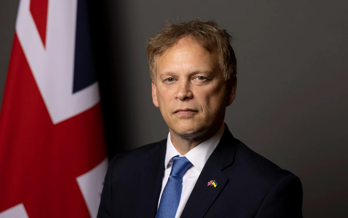Böyük Britaniyanın müdafiə naziri təcili ABŞ-a gedib