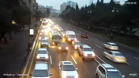 Bakının bir sıra yollarında sıxlıq müşahidə edilir