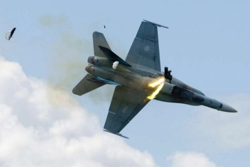 Coalition fighter crashes in Saada, pilots survive