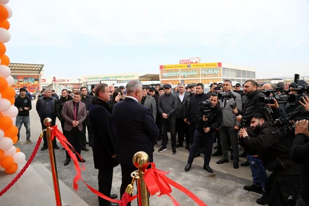 “Abşeron” Ticarət Mərkəzinin ərazisində avtovağzal xidməti təşkil edilib - YENİLƏNİB