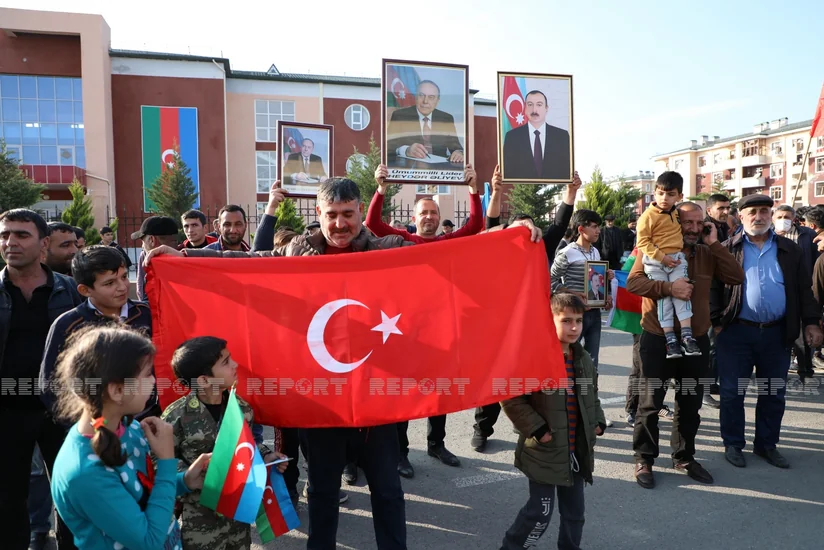 В Тертере с большим воодушевлением празднуют победу