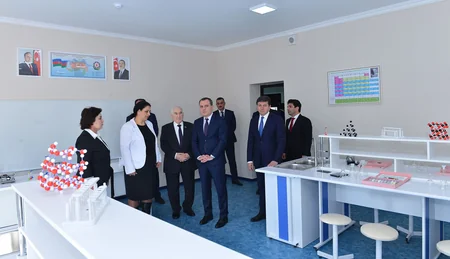 Nazir Qəbələdə Azərbaycan Gənc Müəllimlər Assosiasiyasının üzvləri ilə görüşüb