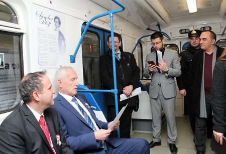 Bakı metrosunda Macarıstanın azadlıq şairinin əsərləri nümayiş etdirilir