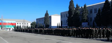 ​Zakir Həsənov təlimlərə ehtiyatdan çağırılan hərbi vəzifəlilərlə görüşüb