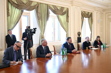 President Ilham Aliyev received UK Minister of State for Europe, North America, and Overseas Territories