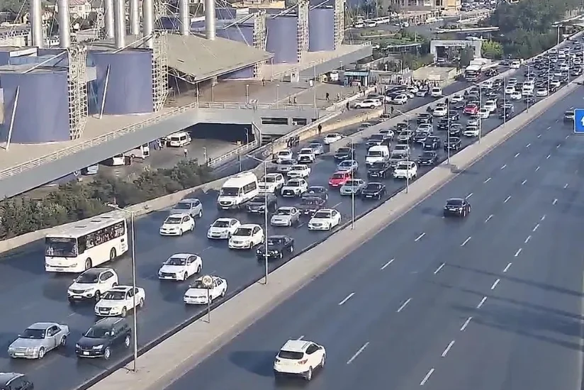 Bakıda tıxac olan yolların adları açıqlanıb