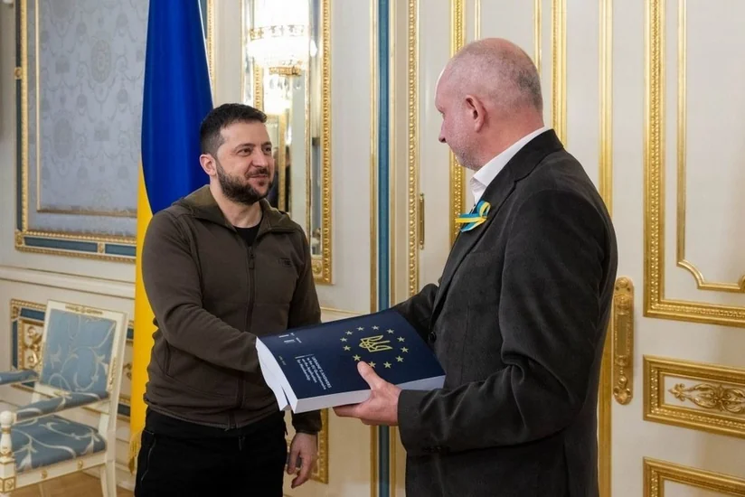Зеленский передал ЕС анкету на вступление Украины в союз