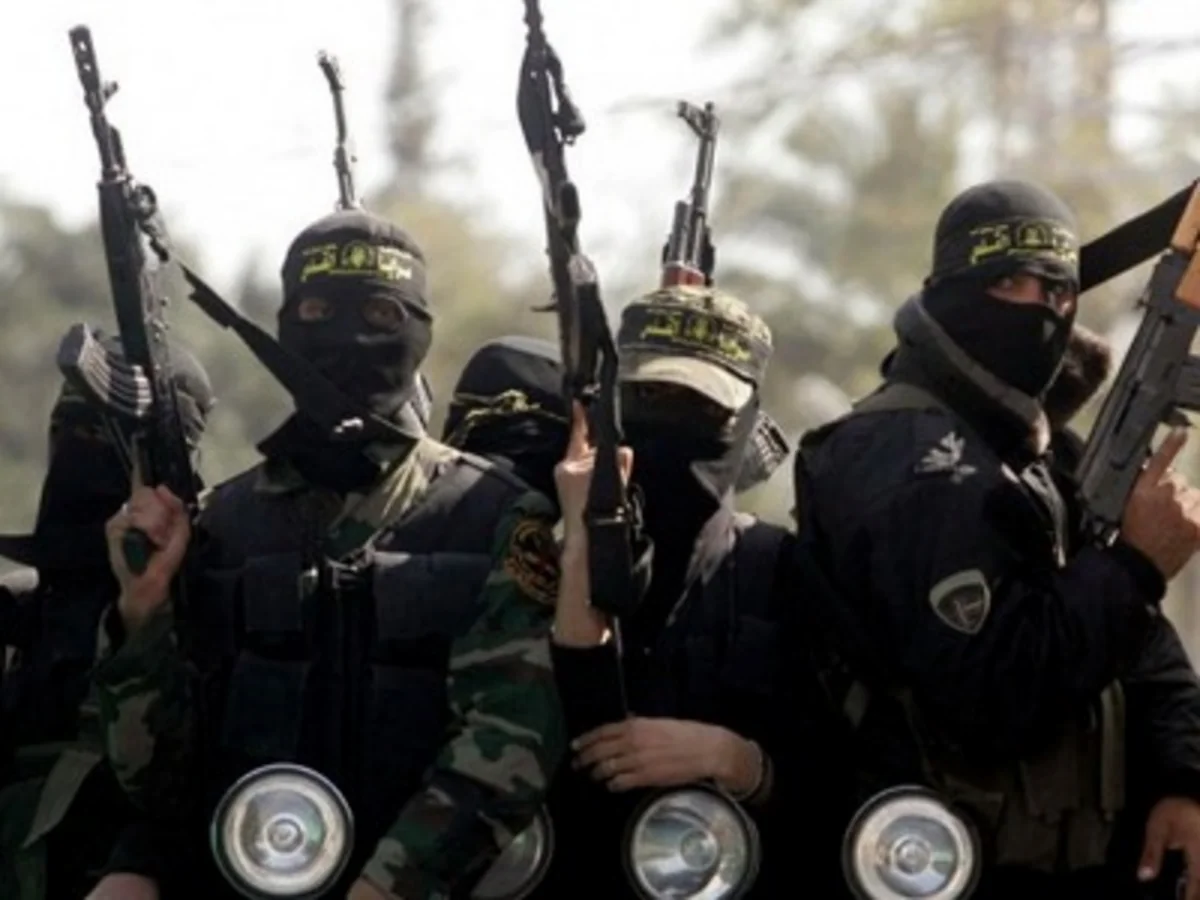 ​İŞİD Suriyada 2000 nəfəri girov götürüb