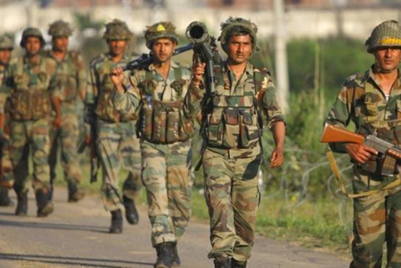 ​Militants attack an army checkpoint in northern India