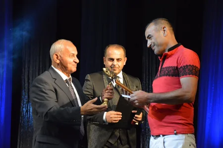 Gənc Tamaşaçılar Teatrı Sima mükafatını təqdim edib