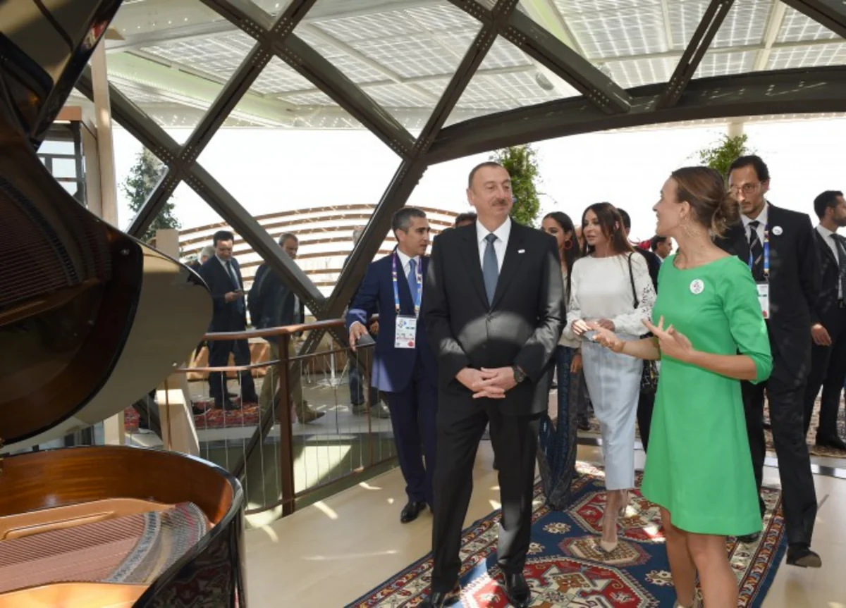 İlham Əliyev “Milan Expo 2015” sərgisində dövlət bayraqlarının qaldırılması mərasimində iştirak edib