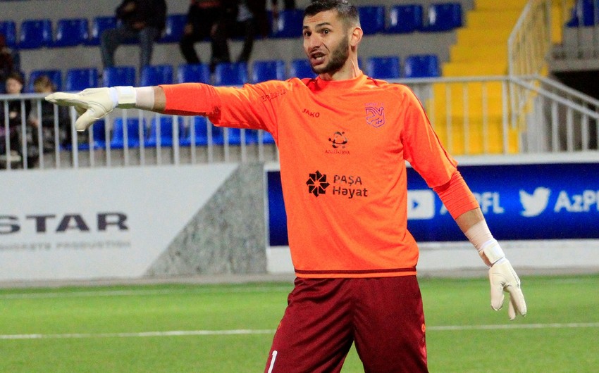 Sumqayıt 2 futbolçusu ilə müqaviləni yenilədi