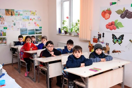 Hər gün Sumqayıtdan Qubaya öyrətməyə, axşam isə Bakıya öyrənməyə gələn qız - REPORTAJ