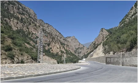 AAYDA rəsmisi: Şərqi Zəngəzurda yol infrastrukturunun yenidən qurulması tam sürətlə davam etdirilir