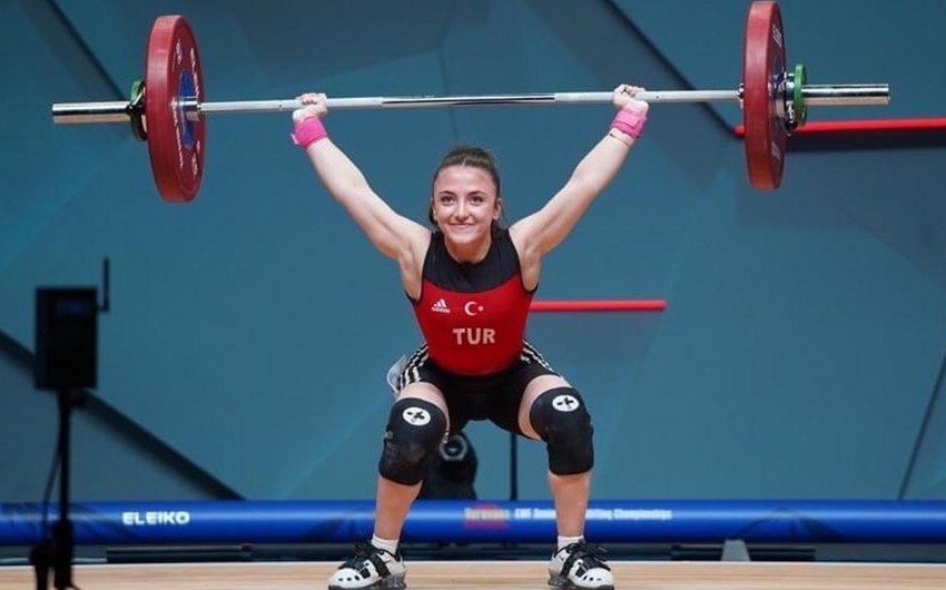 İrəvanda qazandığı qızıl medalı Azərbaycana həsr edən idmançı: Bakıya gəlmək istəyirəm