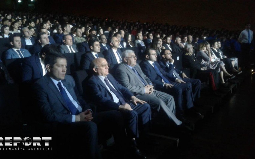 Şəhidlərin adına hazırlanmış markalar onların ailə üzvlərinə təqdim olunub