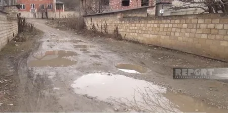 Qusarın mərkəzi küçələri bərbad vəziyyətə düşüb