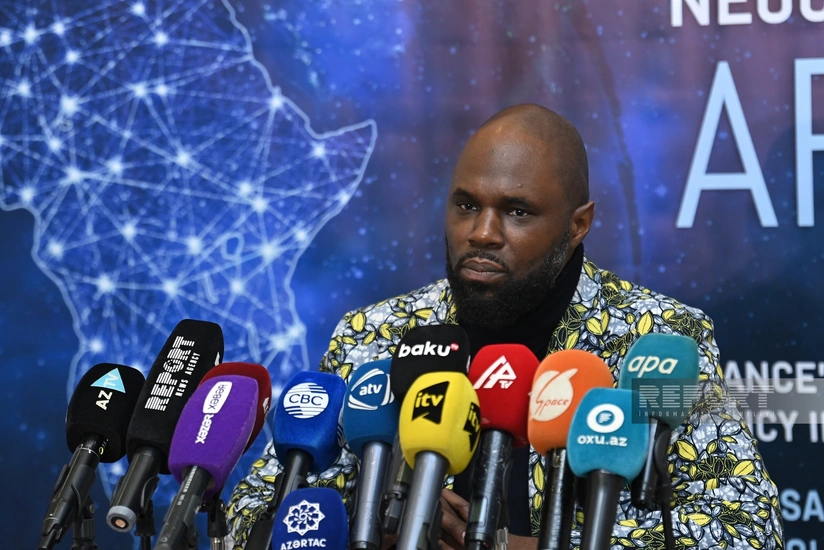 Kemi Seba: Fransa Afrikada müstəmləkəçilik siyasətini davam etdirir