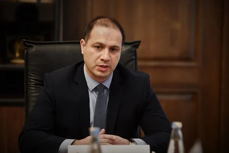 Milli Məclisin əməkdaşları Gürcüstan parlamentinin fəaliyyəti ilə tanış olublar