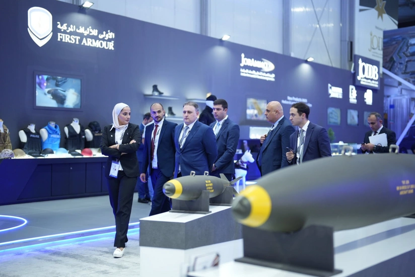 Müdafiə sənayesi naziri İordaniyada xüsusi təyinatlıların sərgisində iştirak edib