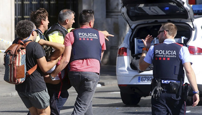 Barselonada baş vermiş terror aktında xəsarət alanların sayı 100 nəfərə çatıb, daha 13 nəfər ölüb - VİDEO - YENİLƏNİB-2