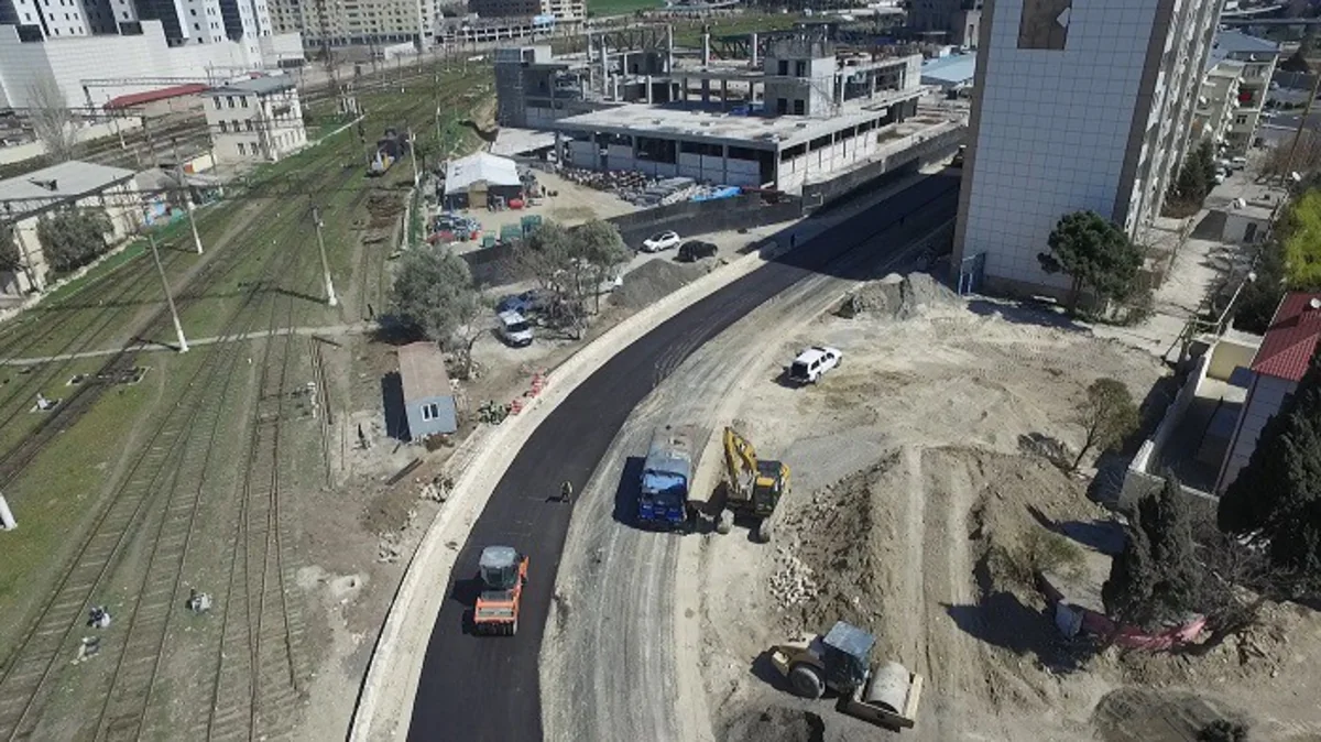 Bakının mərkəzinə doğru yeni yolun inşası başa çatır - VİDEO