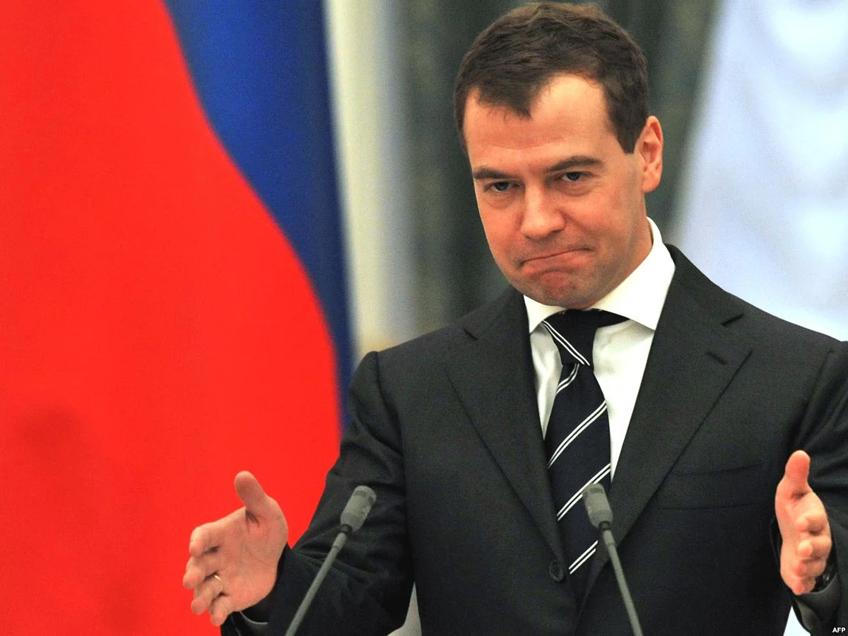 Медведев: смена власти в Сирии может пройти легитимно через нацпримирение