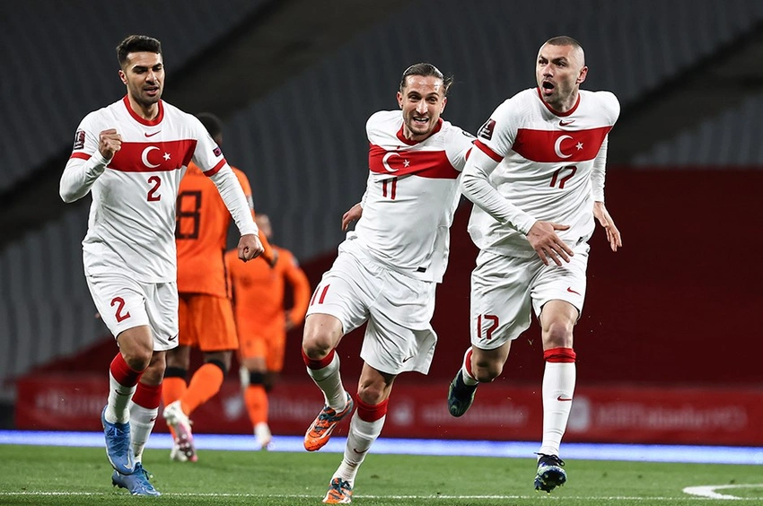 DÇ-2022: Türkiyə millisi seçmə mərhələyə inamlı qələbə ilə başladı