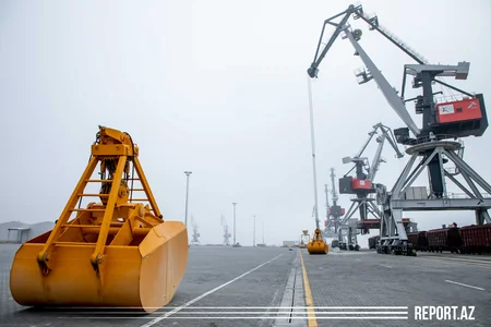Tranzit yüklər Bakı Limanından keçir - VİDEOREPORTAJ