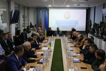Ukrayna azərbaycanlıları həmrəylik toplantısında “Azərbaycan diasporu” kitabını təqdim ediblər