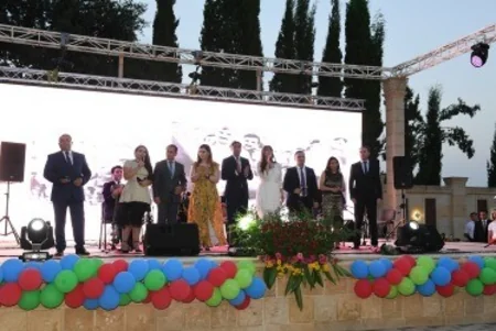 Ağdamda Heydər Əliyevin hakimiyyətə gəlişinin 50-ci ildönümü münasibətilə konsert keçirilib - FOTO