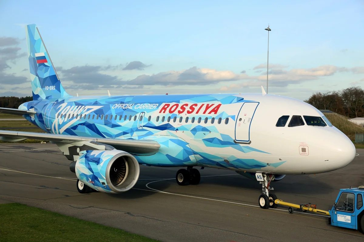 Zenit klubunun təyyarəsi məcburi eniş edib