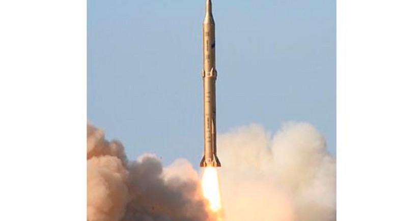 KİV: İran ilk dəfə ortamənzilli “Sacil” raketini buraxıb