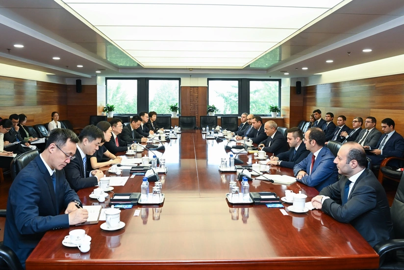 Azerbaijan, China discuss promotion of mutual activities on infrastructure projects 