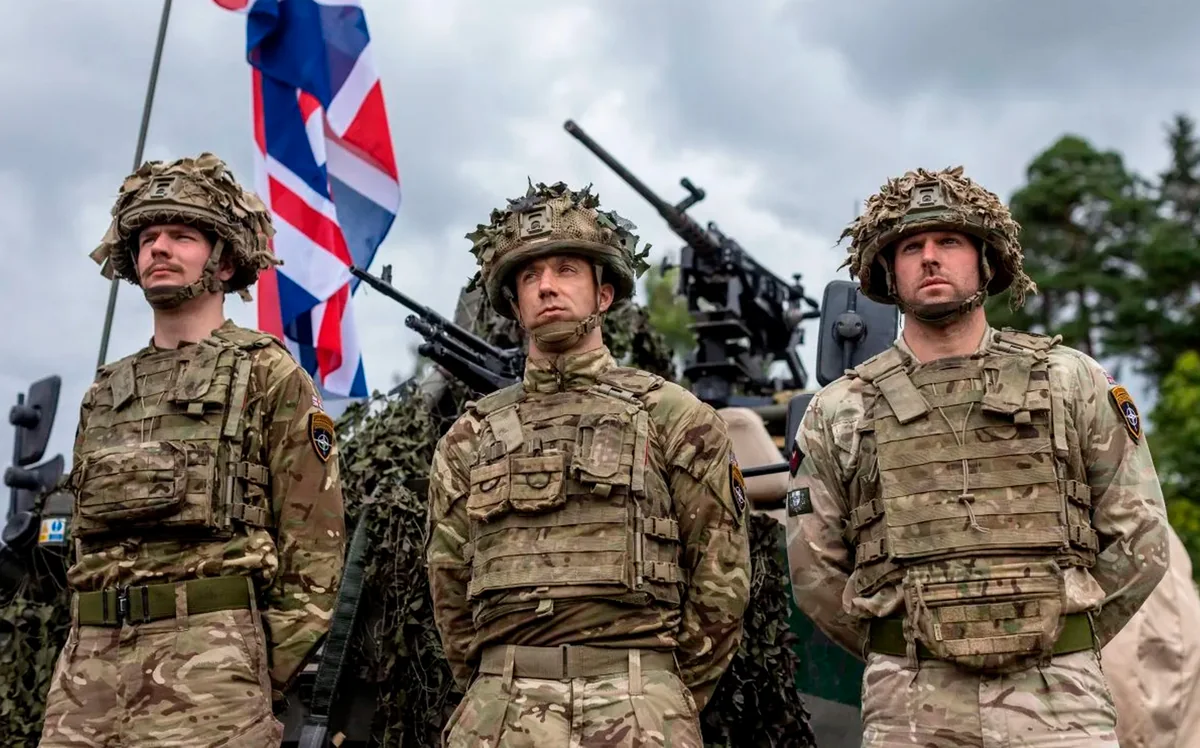 Britaniya hərbçilərinin sayını 76 minə nəfərədək artıracaq