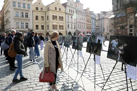 Snapshots of Sorrow: Azerbaijan's mine victims remembered in Prague
